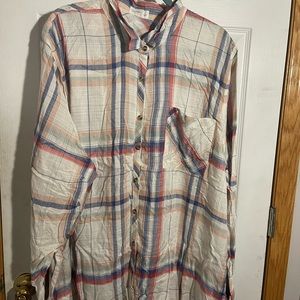 Maurice’s lightweight button down shirt size 4
